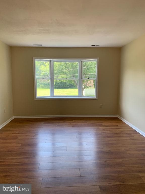 249 Periwinkle Ave in Langhorne, PA - Building Photo - Building Photo