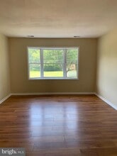 249 Periwinkle Ave in Langhorne, PA - Building Photo - Building Photo