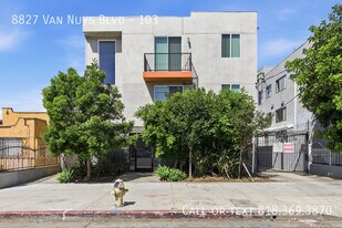 8827 Van Nuys Blvd in Los Angeles, CA - Building Photo
