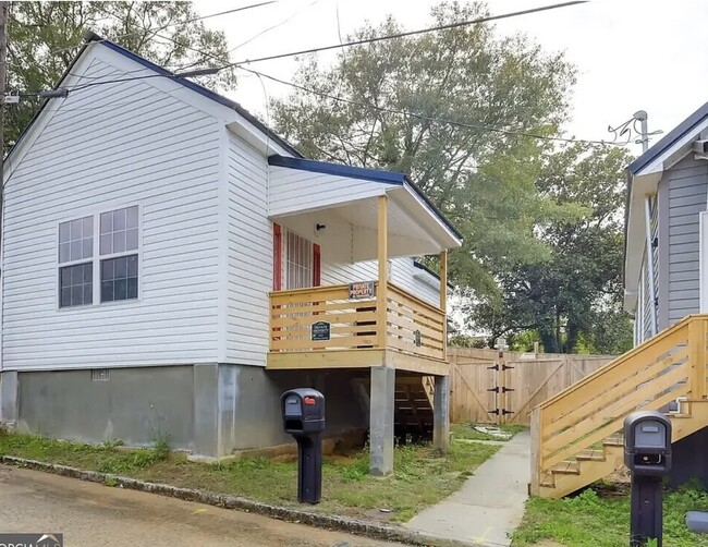 property at 1408 2nd Ave