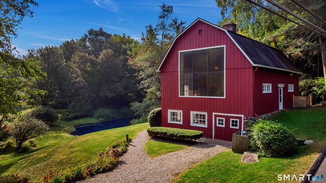 property at 42 Picketts Ridge Rd