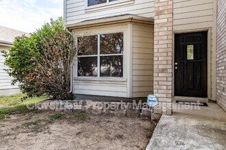 11023 Barclay Point in San Antonio, TX - Building Photo - Building Photo