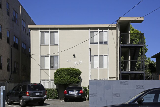 The Ruby in Oakland, CA - Foto de edificio - Building Photo