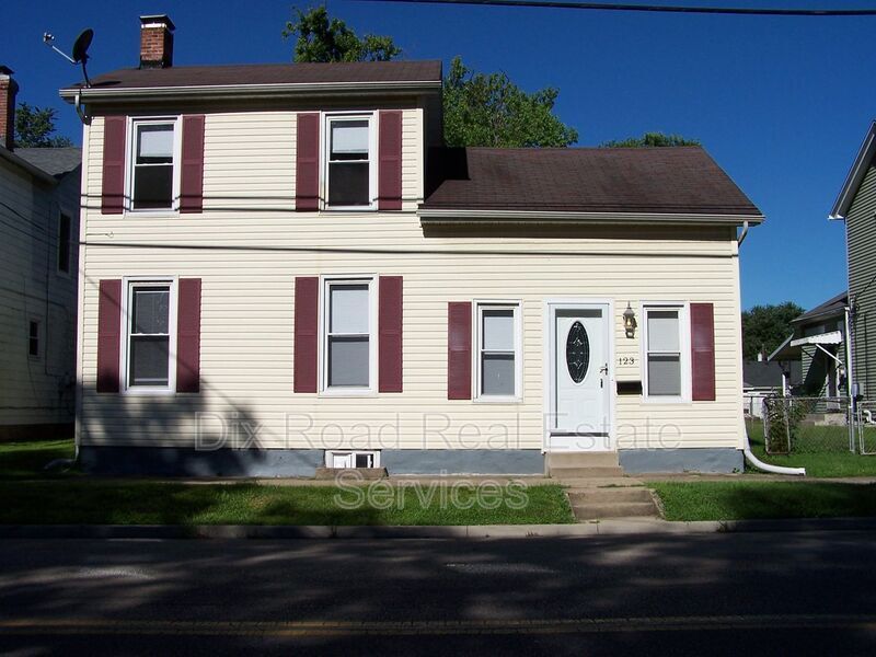 123 N Miami St in Trenton, OH - Building Photo