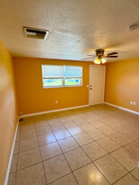 2137 Ranchita Trl, Unit 2137 Ranchita in Holiday, FL - Foto de edificio - Building Photo