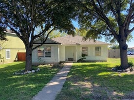 11901 Briarcreek Loop in Manor, TX - Building Photo