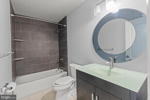 81 Willow Ct in Hamilton Township, NJ - Building Photo