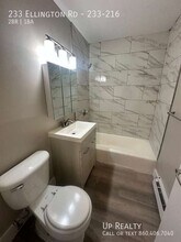 233 Ellington Rd in East Hartford, CT - Building Photo - Building Photo