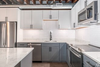 123 Hotel St in Utica, NY - Building Photo - Building Photo