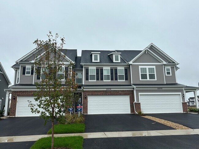 property at 2204 Horseshoe Cir