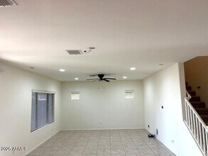 1815 W Bonanza Dr in Phoenix, AZ - Foto de edificio - Building Photo