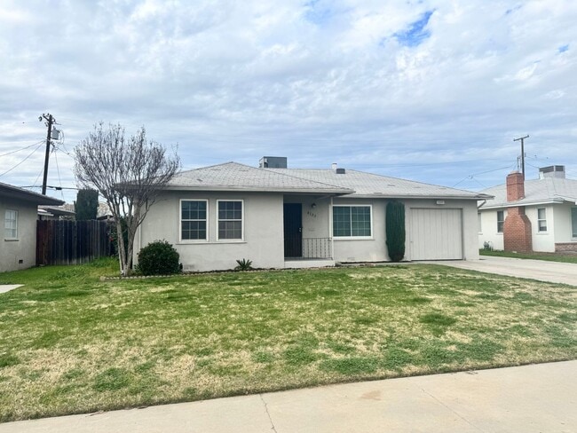 property at 4133 Kenmore Dr S