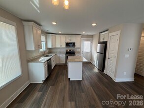 1402 Martin Luther King Jr Ave in Kannapolis, NC - Building Photo - Building Photo