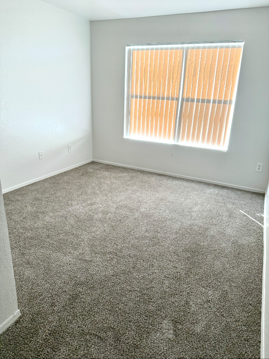 2275 Trail Blazer Blvd in Edgewood, FL - Building Photo