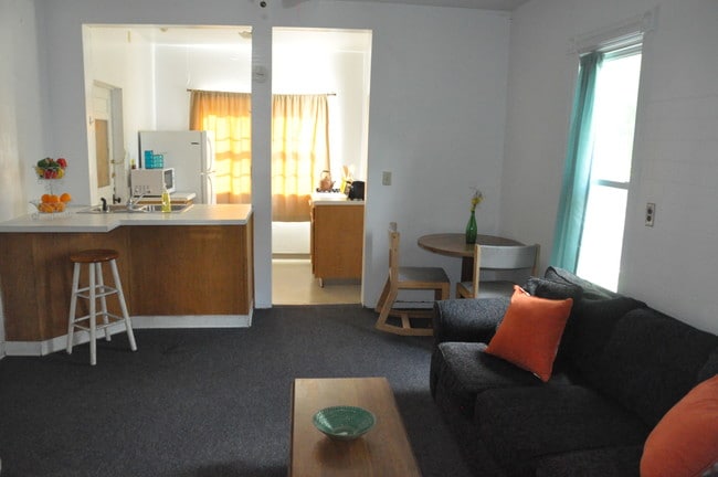 212 Linden Ave in Ithaca, NY - Building Photo - Building Photo