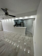 9405 Fontainebleau Blvd in Miami, FL - Building Photo - Building Photo