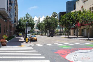 330 J St, Unit 612 in San Diego, CA - Building Photo