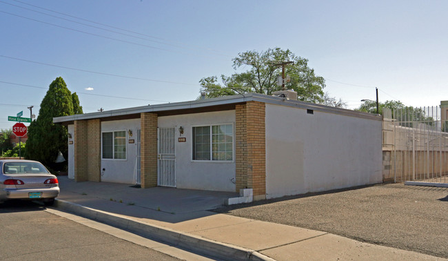 4302 Mesa Grande Pl SE in Albuquerque, NM - Building Photo - Building Photo