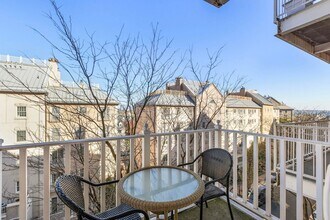 207 Shearwater Ct W in Jersey City, NJ - Building Photo - Building Photo