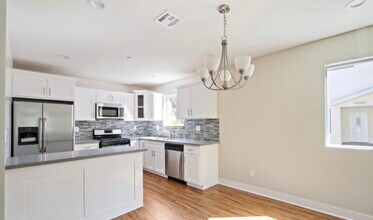 4836 W 18th St in Los Angeles, CA - Building Photo - Building Photo