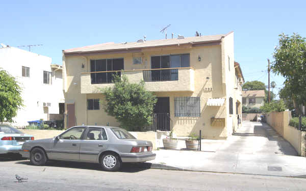 732 N Kingsley Dr in Los Angeles, CA - Foto de edificio - Building Photo