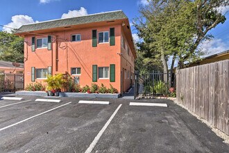 441 NW 7th Terrace in Fort Lauderdale, FL - Building Photo - Building Photo