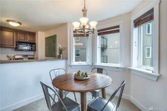 1616 Summit Ave in Seattle, WA - Building Photo - Building Photo