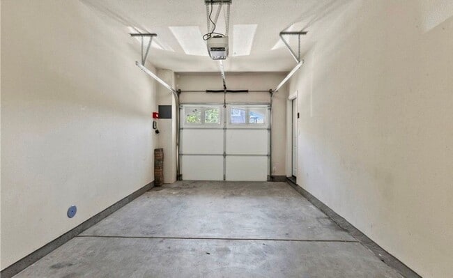 property at 1142 Galeria Cir