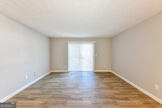 1000 Belmont Park Dr SE in Smyrna, GA - Building Photo - Building Photo