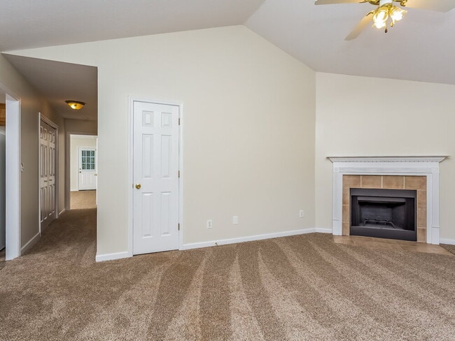 1005 Gleason Dr in Mcdonough, GA - Building Photo - Building Photo