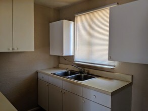 1011 E Minnezona Ave-Unit -B in Phoenix, AZ - Building Photo - Building Photo