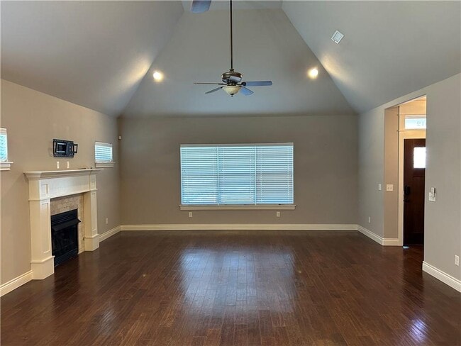 5912 W Willow St in Rogers, AR - Building Photo - Building Photo
