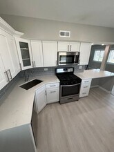 643 W Park Ave in Libertyville, IL - Building Photo - Building Photo
