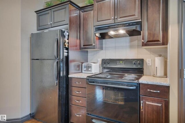 102 W Haven Dr in Leduc, AB - Building Photo - Building Photo