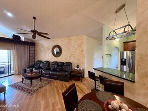 10301 N 70th St in Paradise Valley, AZ - Building Photo - Building Photo