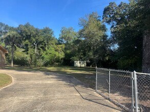 697 Green St in Crestview, FL - Building Photo - Building Photo