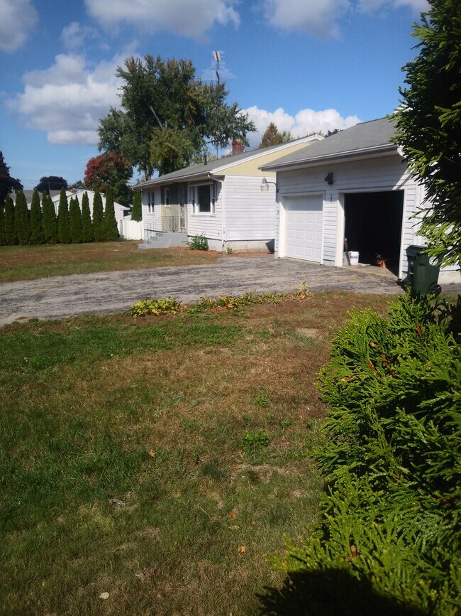 81 Gray St Rentals in Manchester, NH