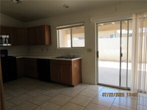 3237 N Yuma St in Kingman, AZ - Building Photo - Building Photo