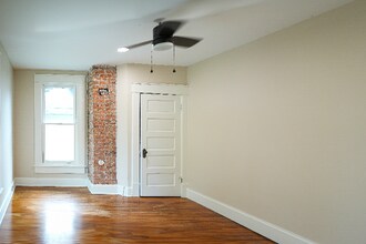 204 E Oakland Ave in Columbus, OH - Building Photo - Building Photo