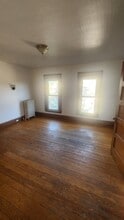 604 S Roberts Rd, Unit Upper in Dunkirk, NY - Building Photo - Building Photo
