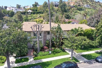 1633 N Laurel Ave in Los Angeles, CA - Building Photo - Building Photo