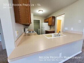 30565 Hidden Pines Ln in Roseville, MI - Building Photo - Building Photo