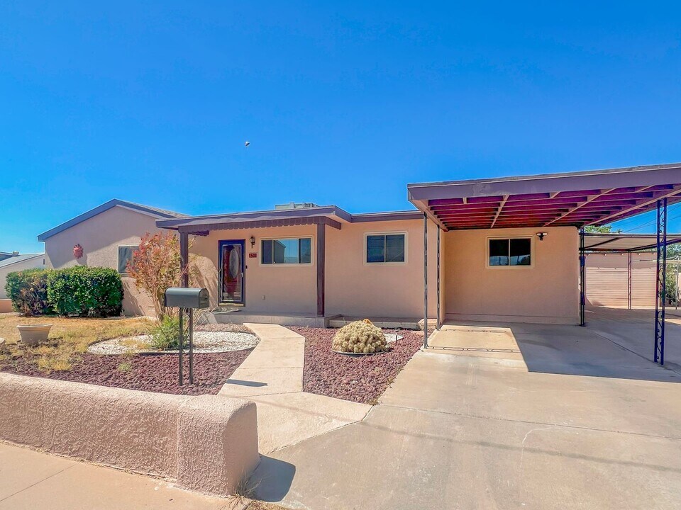 1500 Utah Ave in Alamogordo, NM - Building Photo