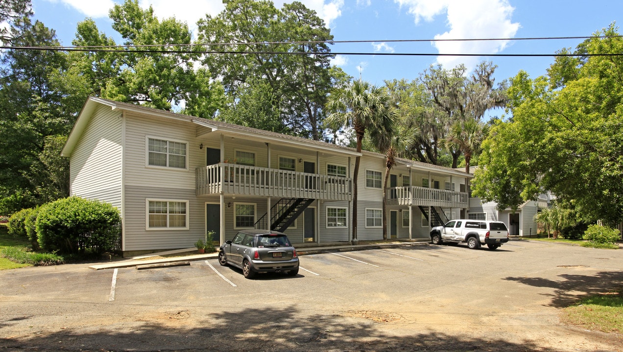 1711 N Meridian Rd in Tallahassee, FL - Building Photo