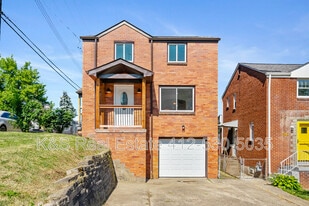 1344 Fallowfield Ave in Pittsburgh, PA - Building Photo