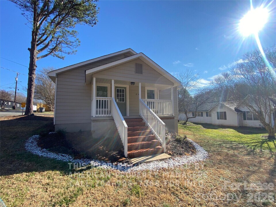 1204 W A St in Kannapolis, NC - Building Photo