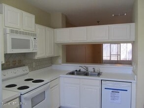8230 Dames Point Crossing Blvd in Jacksonville, FL - Building Photo - Building Photo