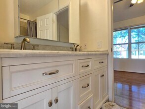 7901 Old Carriage Trail in Alexandria, VA - Building Photo - Building Photo