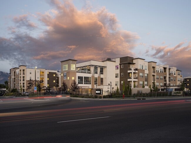 Parc View Apartments & Townhomes