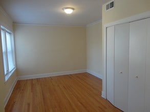 4029 N Monticello Ave, Unit 3E in Chicago, IL - Foto de edificio - Building Photo